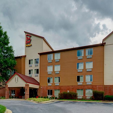Red Roof Inn Plus Raleigh Downtown Ncsu Conv Center Exterior foto