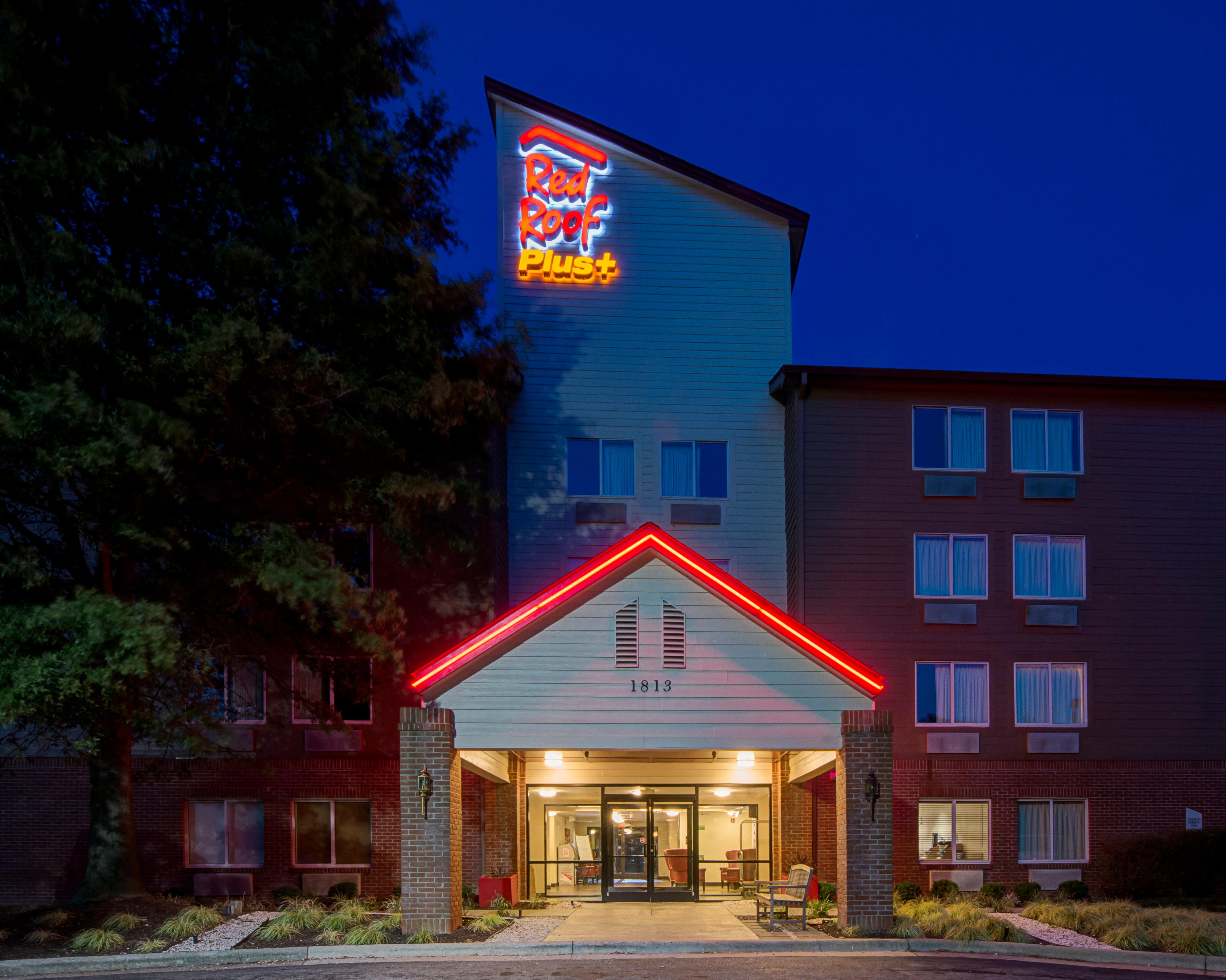 Red Roof Inn Plus Raleigh Downtown Ncsu Conv Center Exterior foto